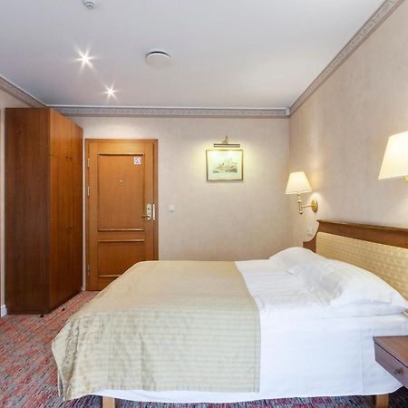 Story Inn Self Check-In Hotel Вильнюс Экстерьер фото