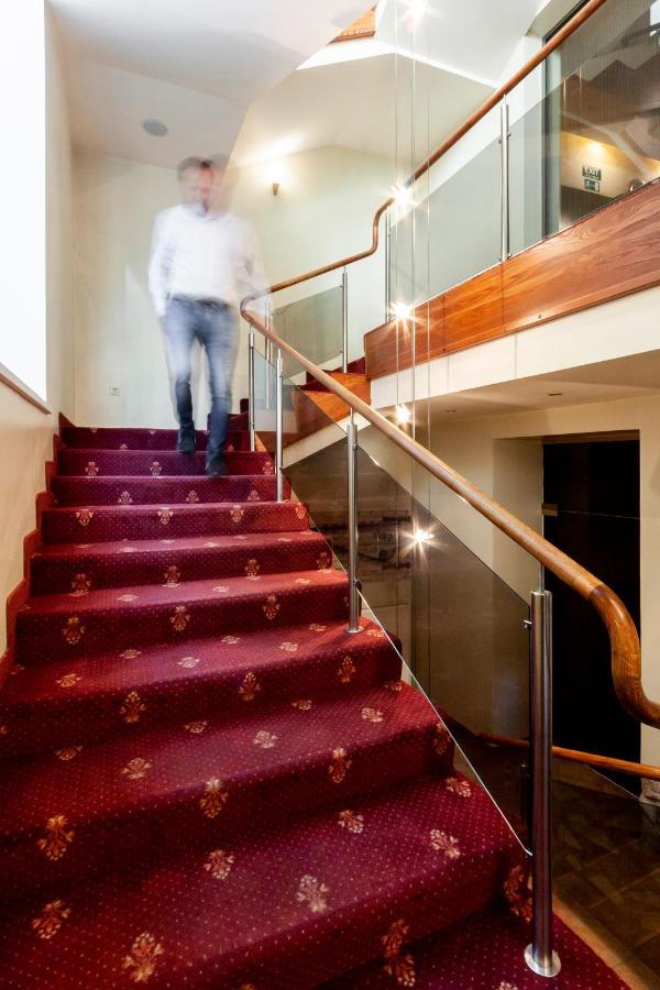 Story Inn Self Check-In Hotel Вильнюс Экстерьер фото