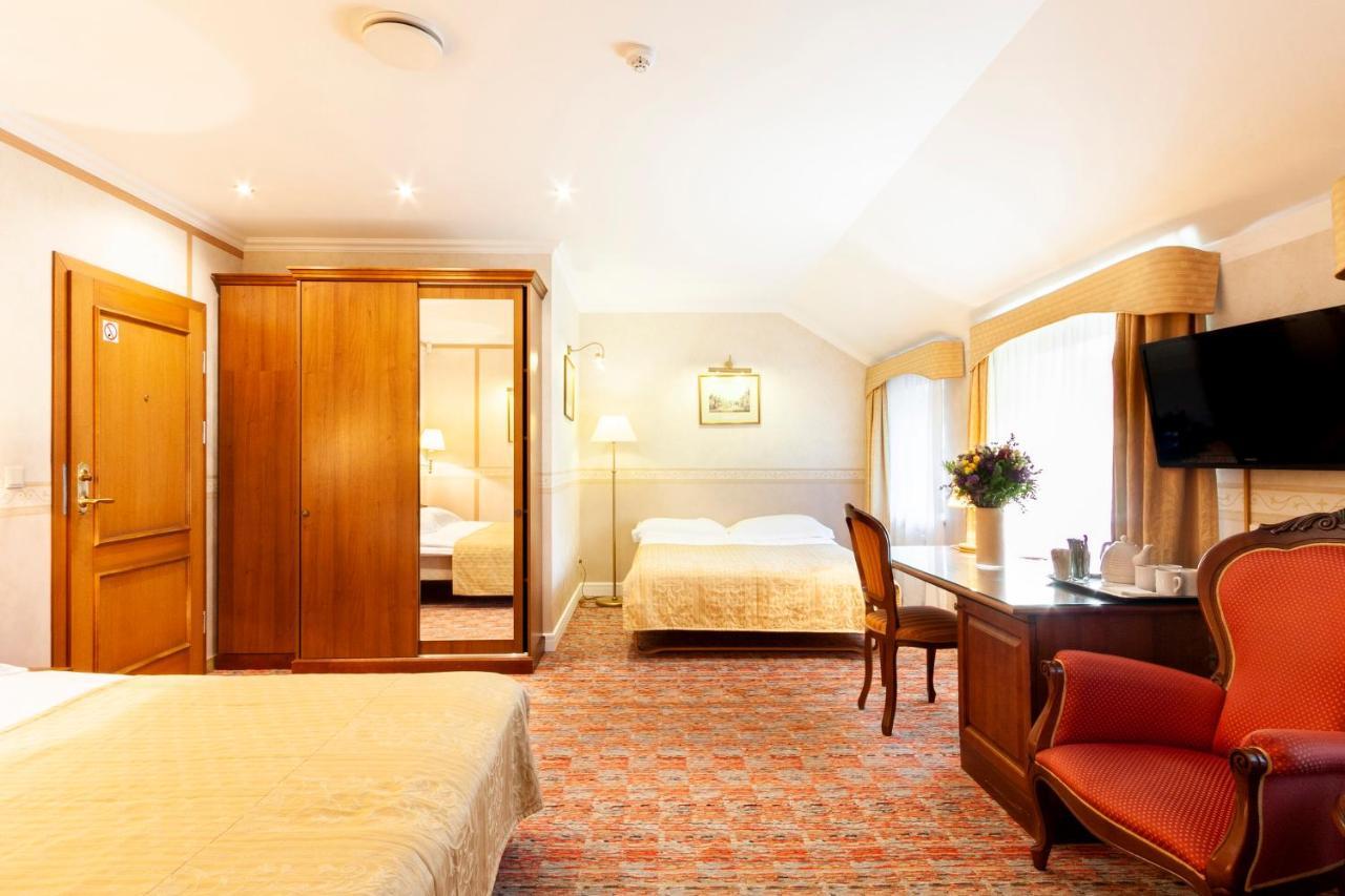 Story Inn Self Check-In Hotel Вильнюс Экстерьер фото
