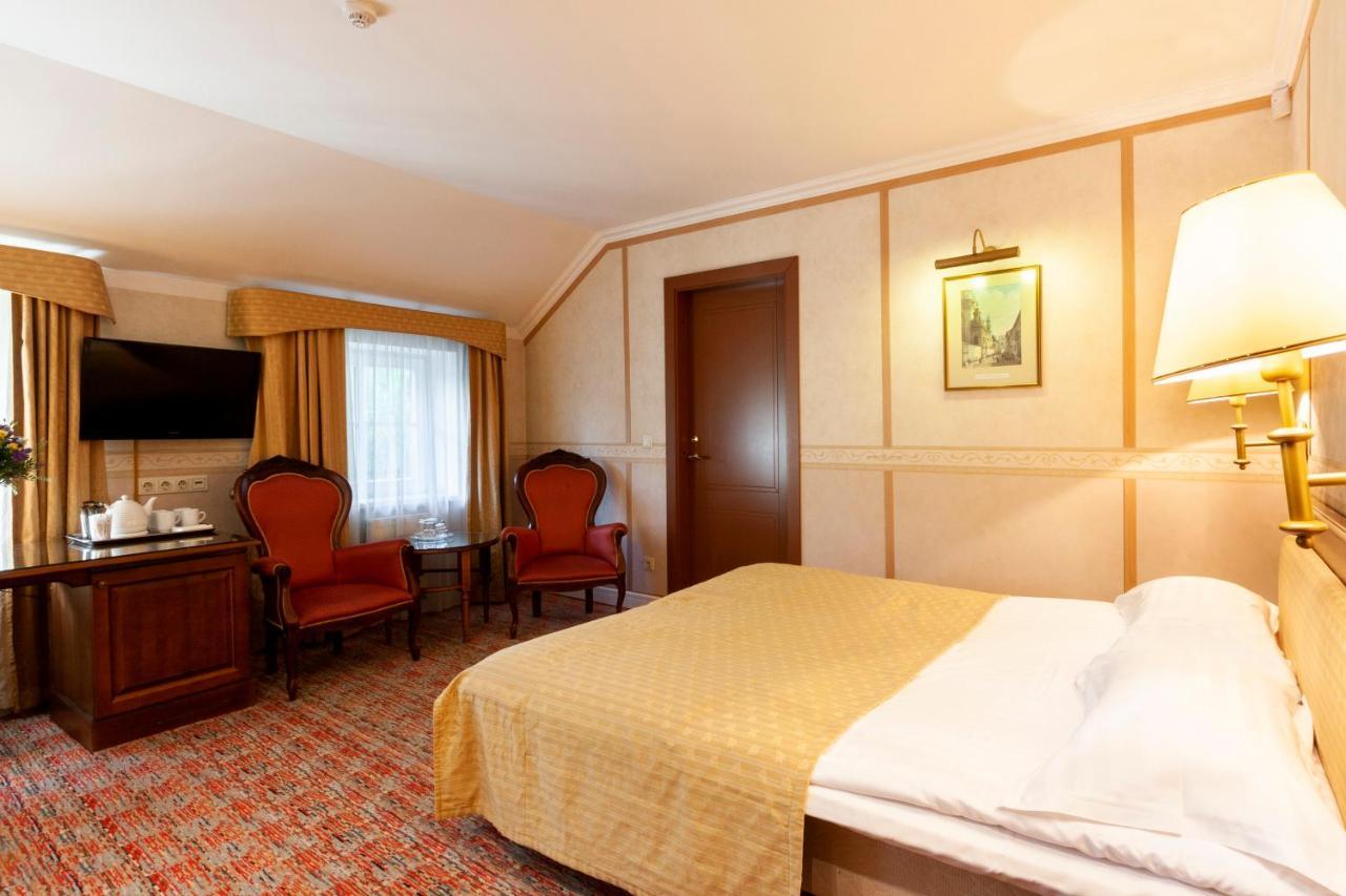 Story Inn Self Check-In Hotel Вильнюс Экстерьер фото