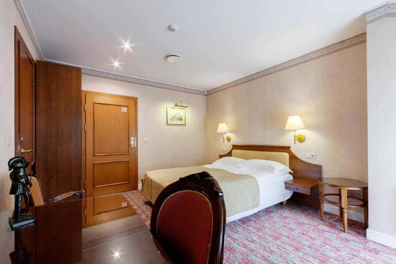 Story Inn Self Check-In Hotel Вильнюс Экстерьер фото